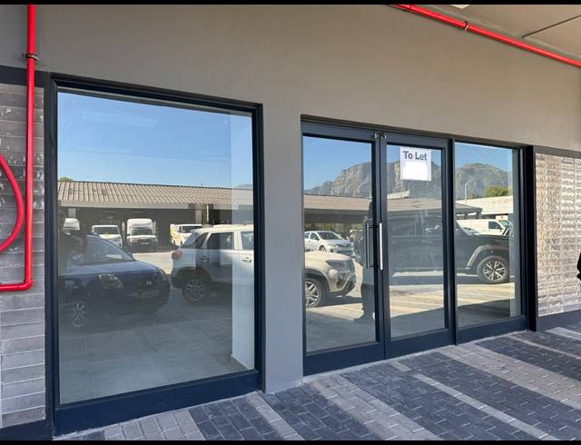 56M² RETAIL TO LET IN WYNBERG